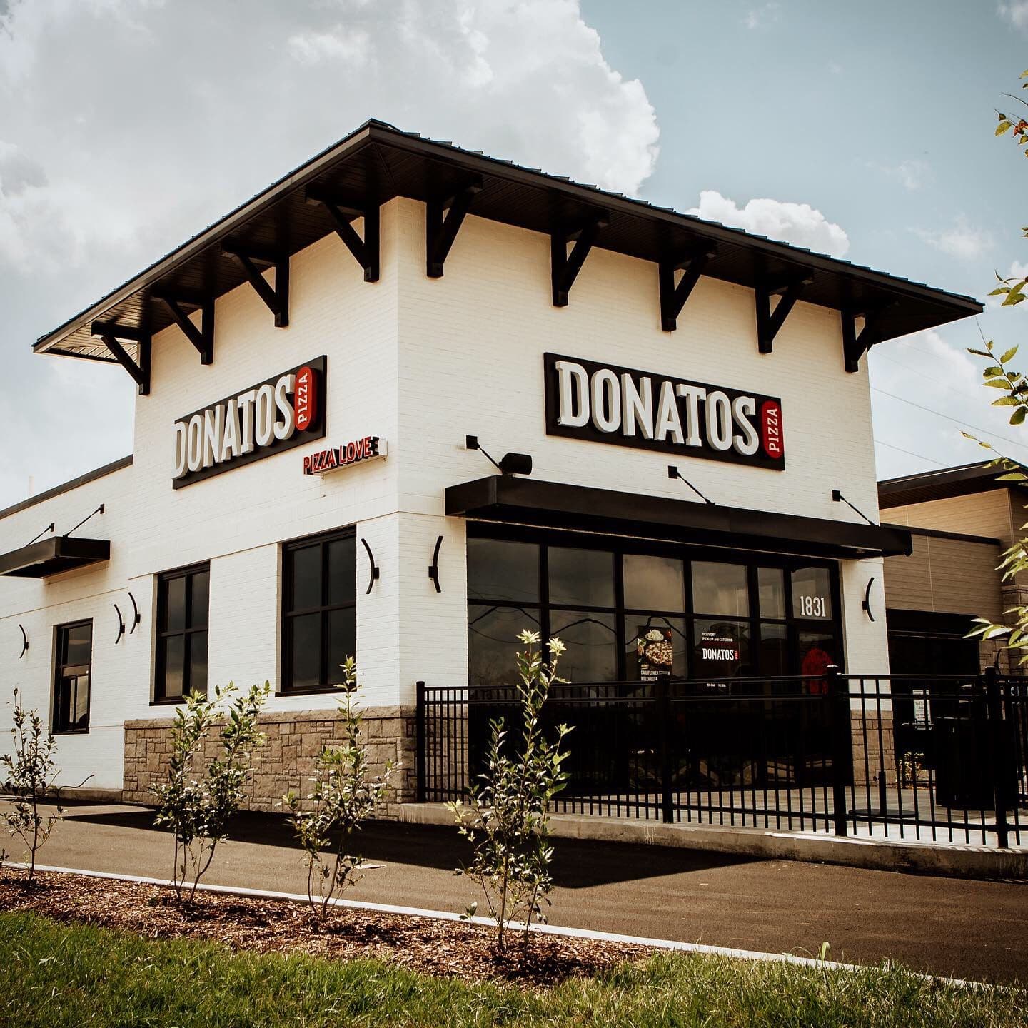Donatos Rolls Out Revmo AI to 174 Stores, Boosting New Orders by 26,800