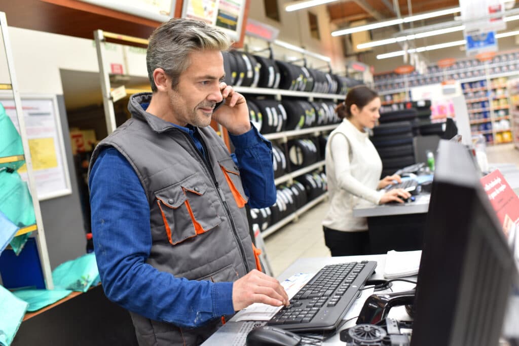 Conversational AI for Automotive Services: Driving Operational Efficiency and Enhanced Customer Service